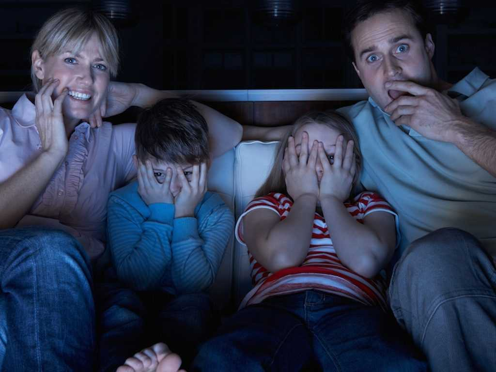 27 интересных фильмов ужасов с захватывающим сюжетом