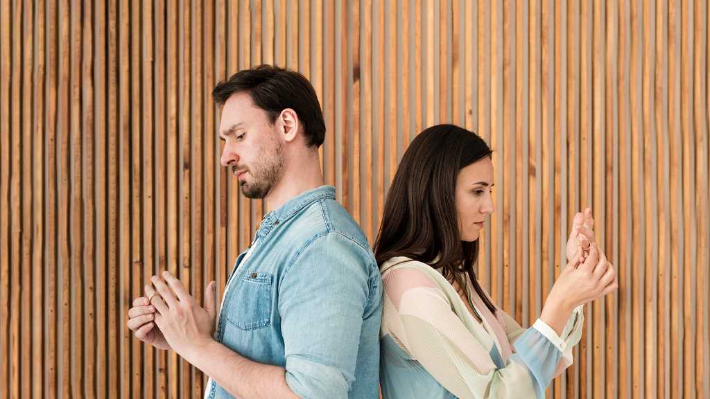 Как быть с влюбленным коллегой? 5 советов психологов, консультации