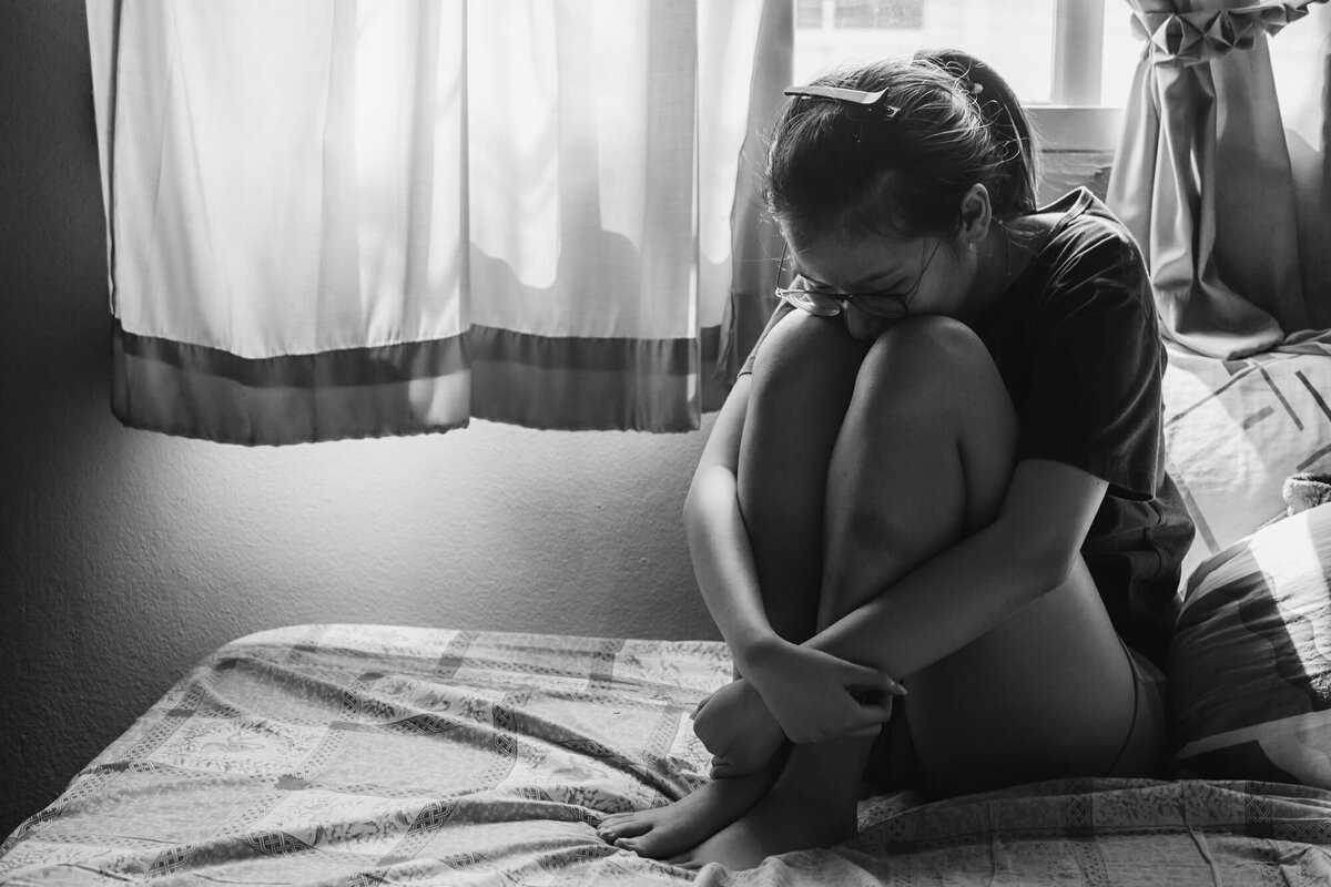 Девушка – абьюзер в отношениях: признаки, причины и способы их устранения